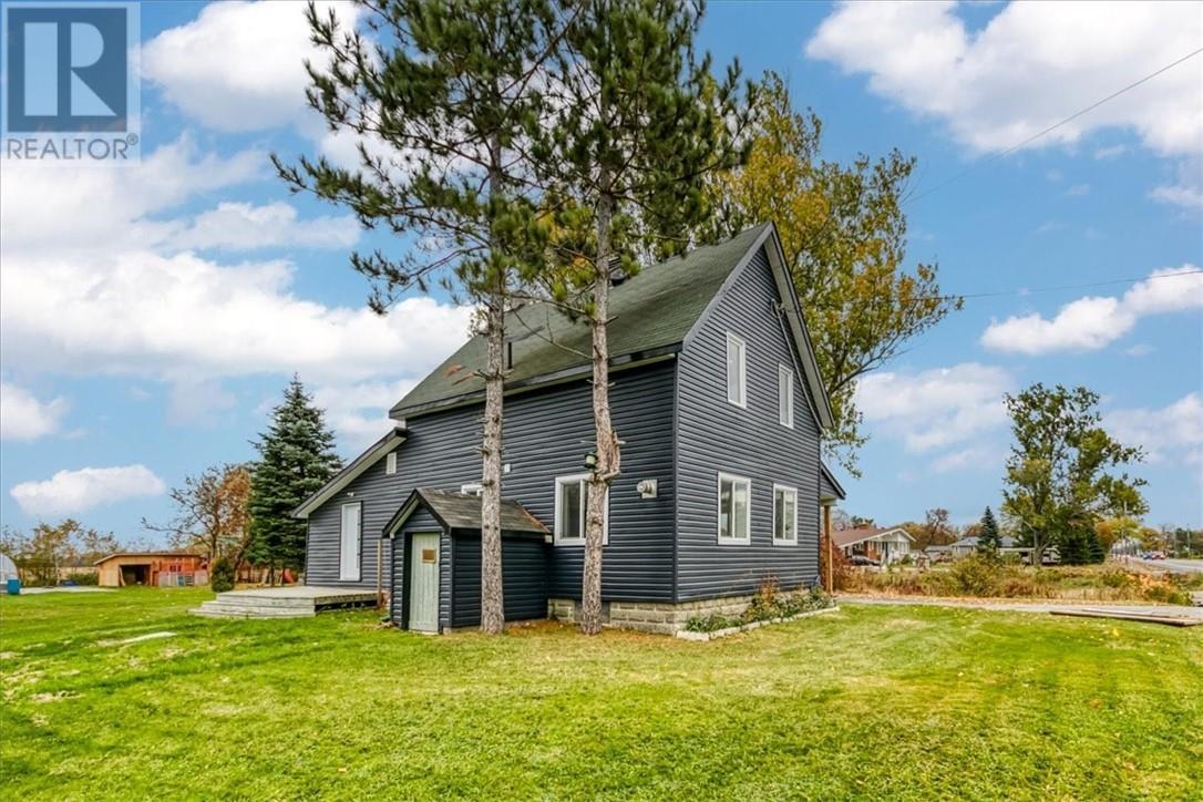 2906 Main Street, Blezard Valley, ON - Outdoor