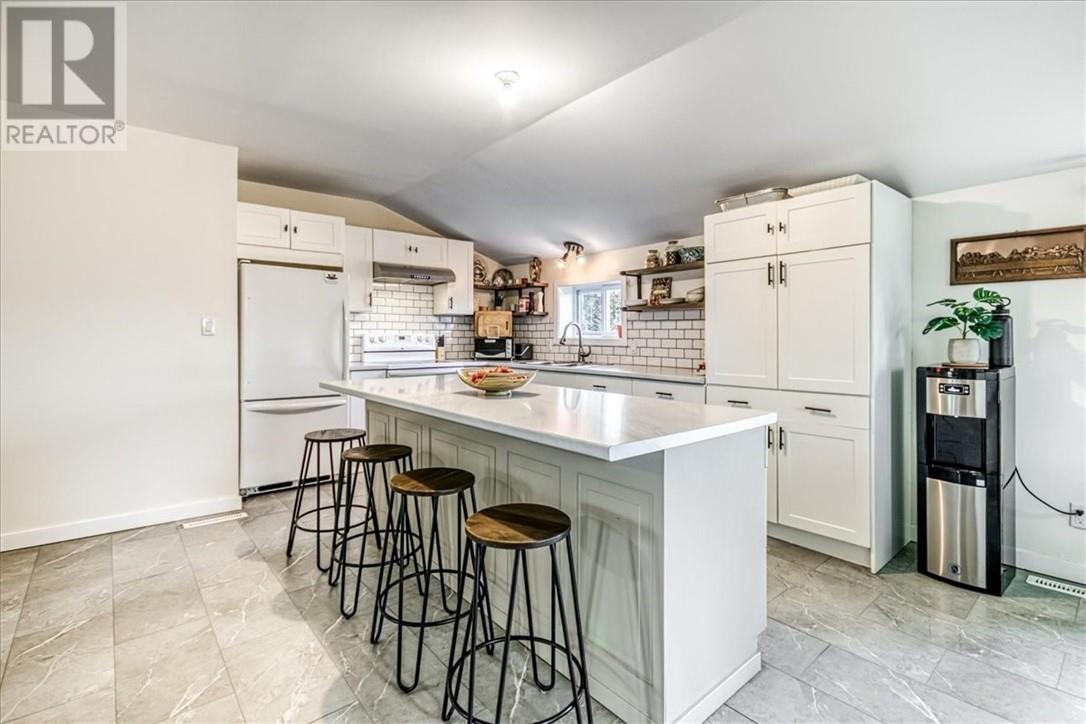 2906 Main Street, Blezard Valley, ON - Indoor Photo Showing Kitchen