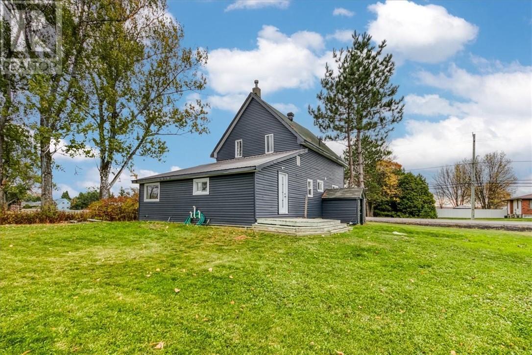 2906 Main Street, Blezard Valley, ON - Outdoor