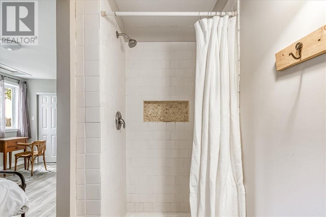 2906 Main Street, Blezard Valley, ON - Indoor Photo Showing Bathroom