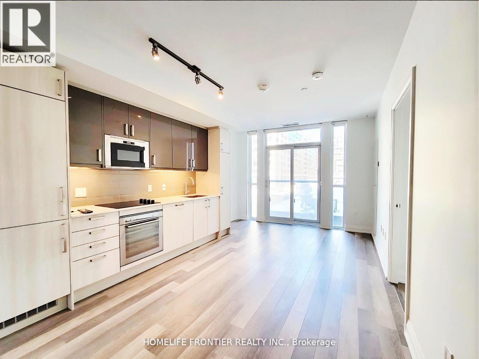 412 - 77 Mutual Street, Toronto, ON - Indoor Photo Showing Kitchen