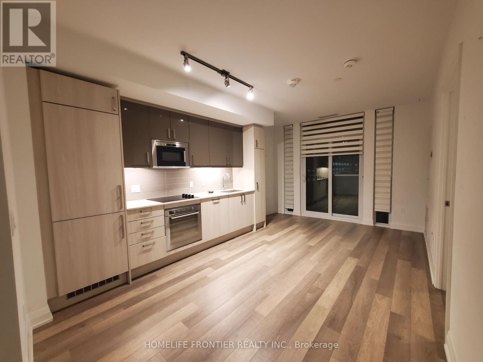 412 - 77 Mutual Street, Toronto, ON - Indoor Photo Showing Kitchen