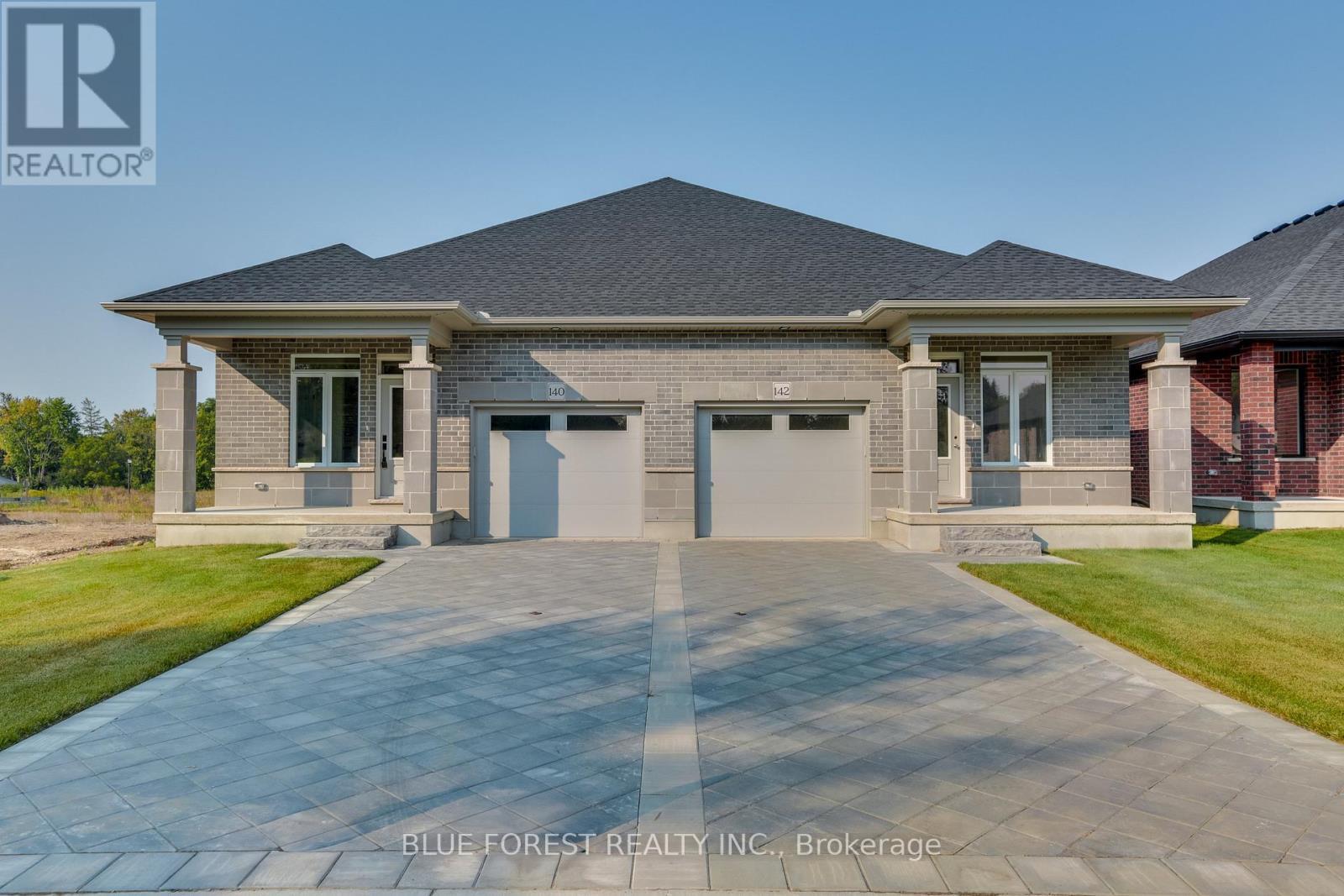 142 Shirley Street, Thames Centre (Thorndale), ON - Outdoor With Facade