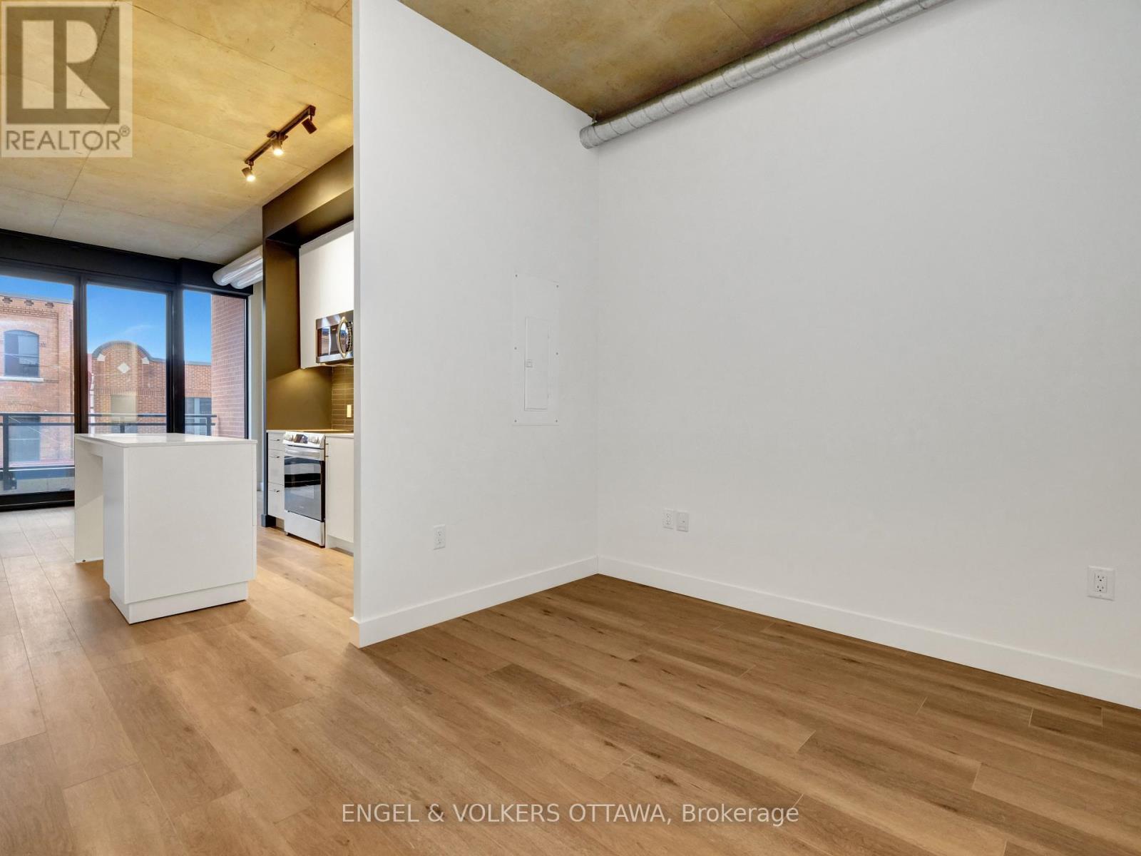 212 - 10 James Street, Ottawa, ON - Indoor