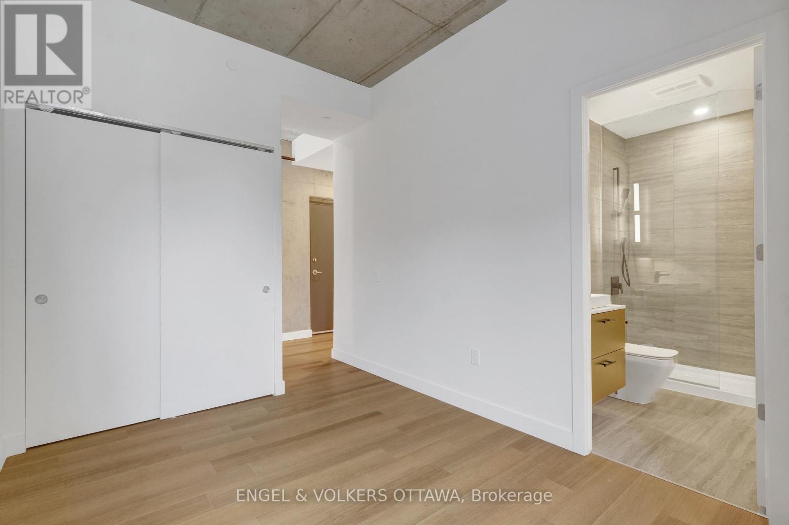 201 - 10 James Street, Ottawa, ON - Indoor