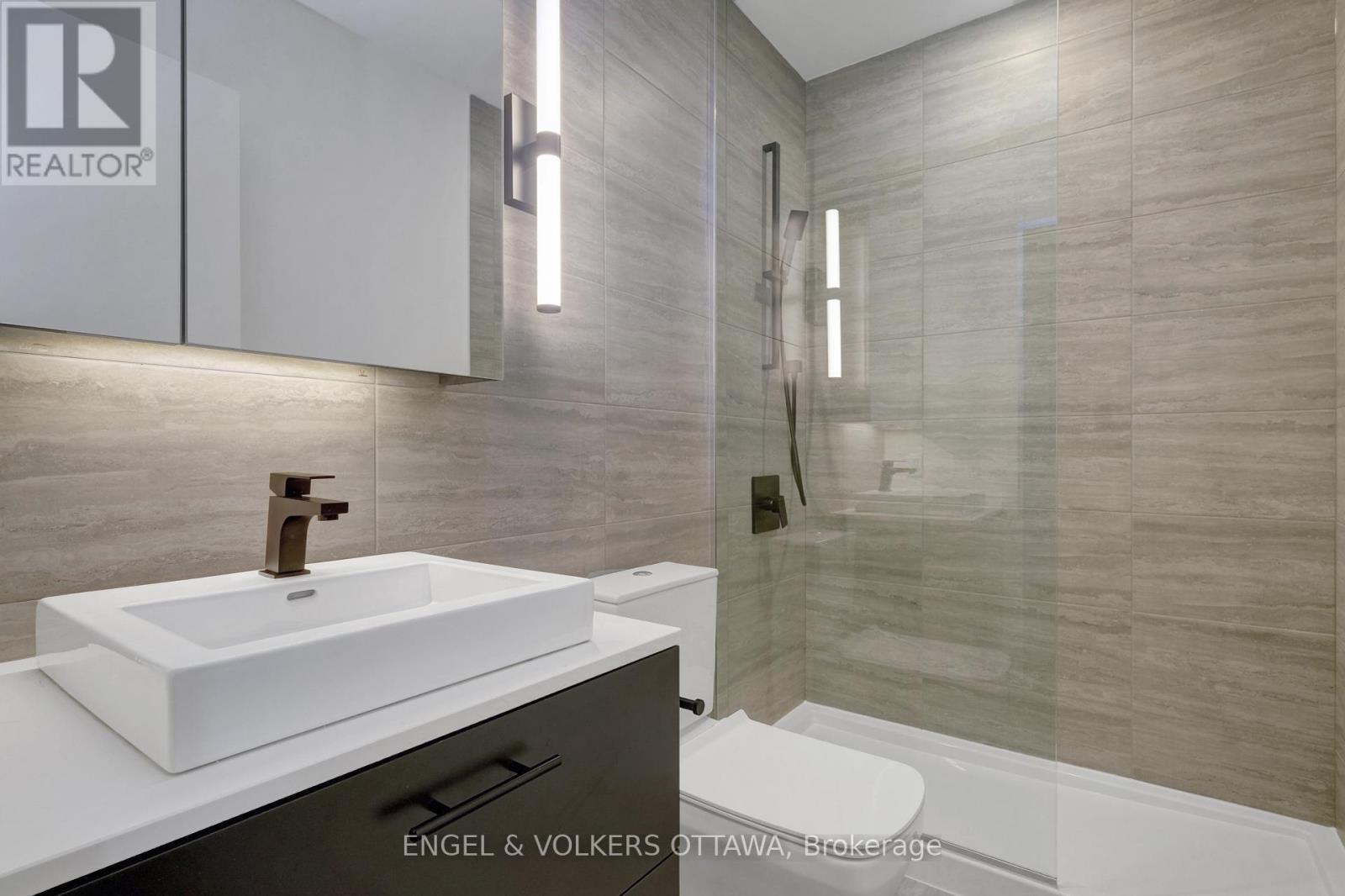 201 - 10 James Street, Ottawa, ON - Indoor Photo Showing Bathroom