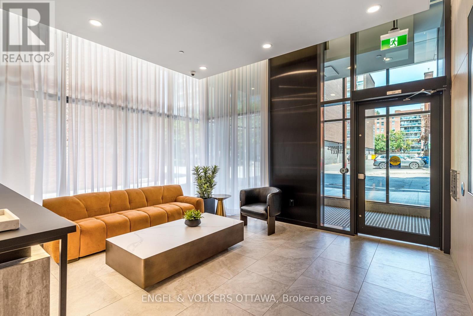 201 - 10 James Street, Ottawa, ON - Indoor