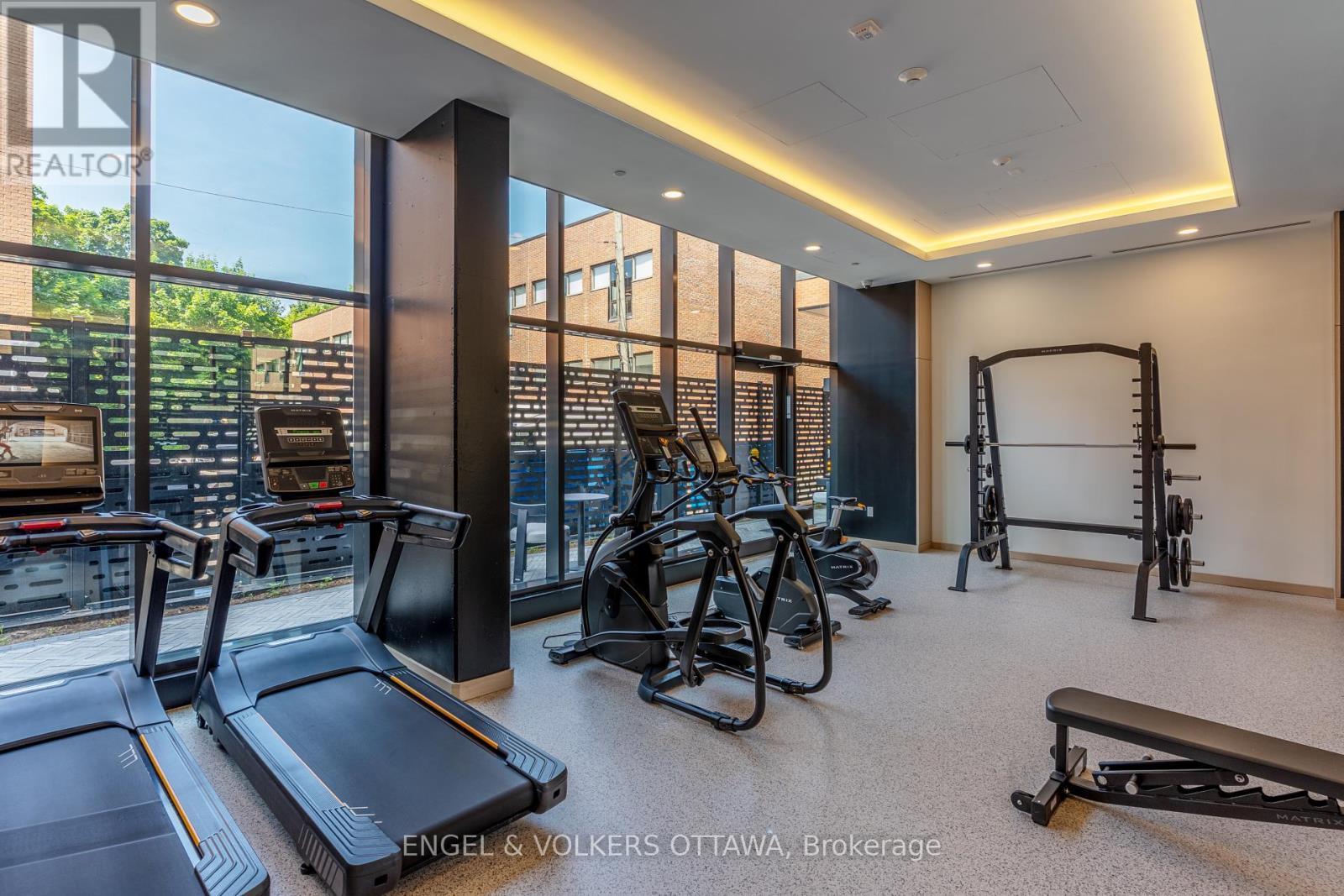 201 - 10 James Street, Ottawa, ON - Indoor Photo Showing Gym Room