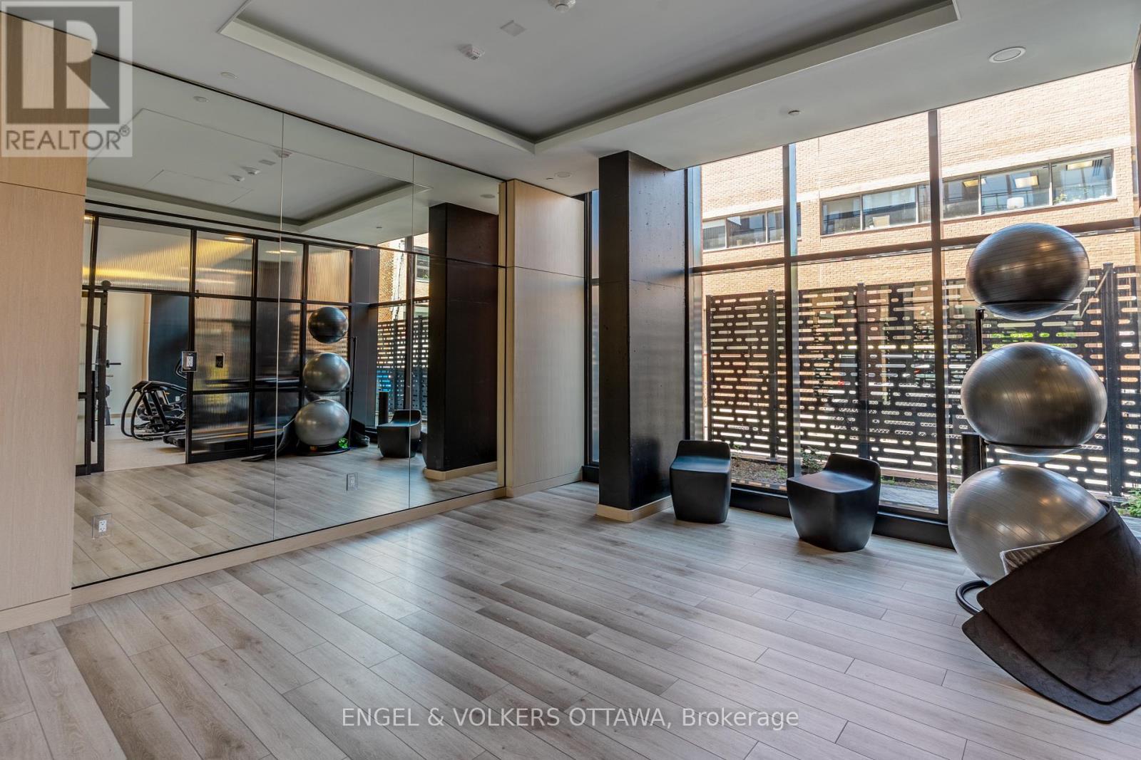 201 - 10 James Street, Ottawa, ON - Indoor