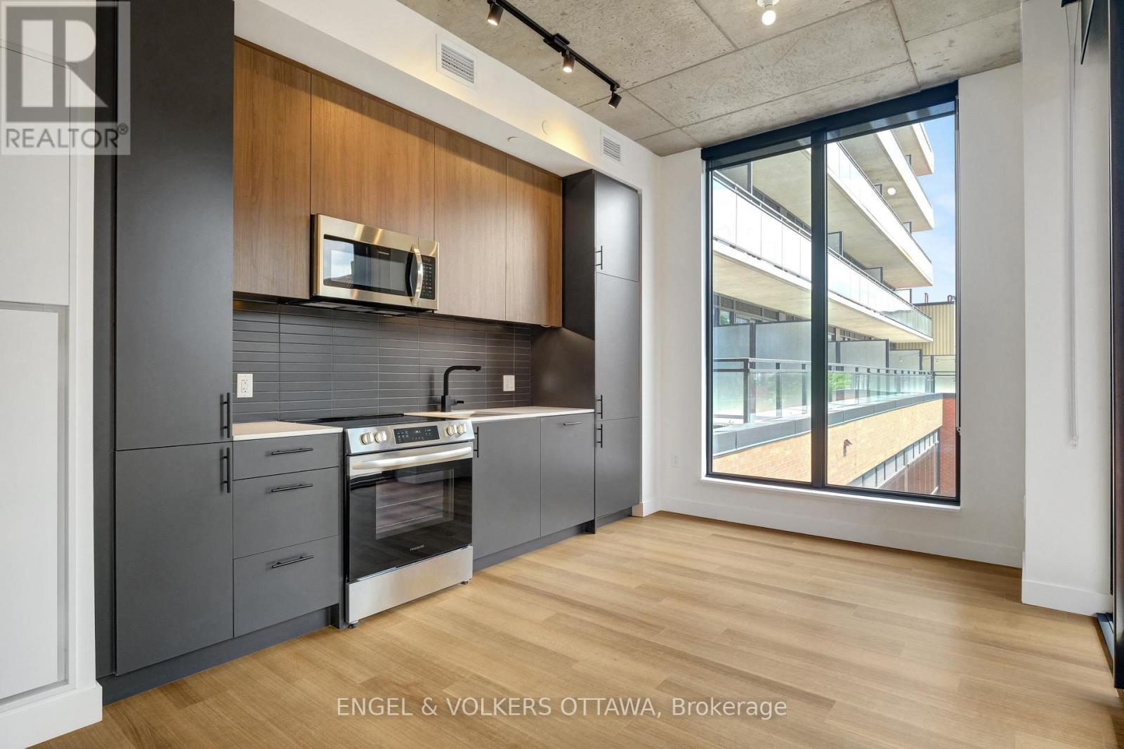 201 - 10 James Street, Ottawa, ON - Indoor Photo Showing Kitchen