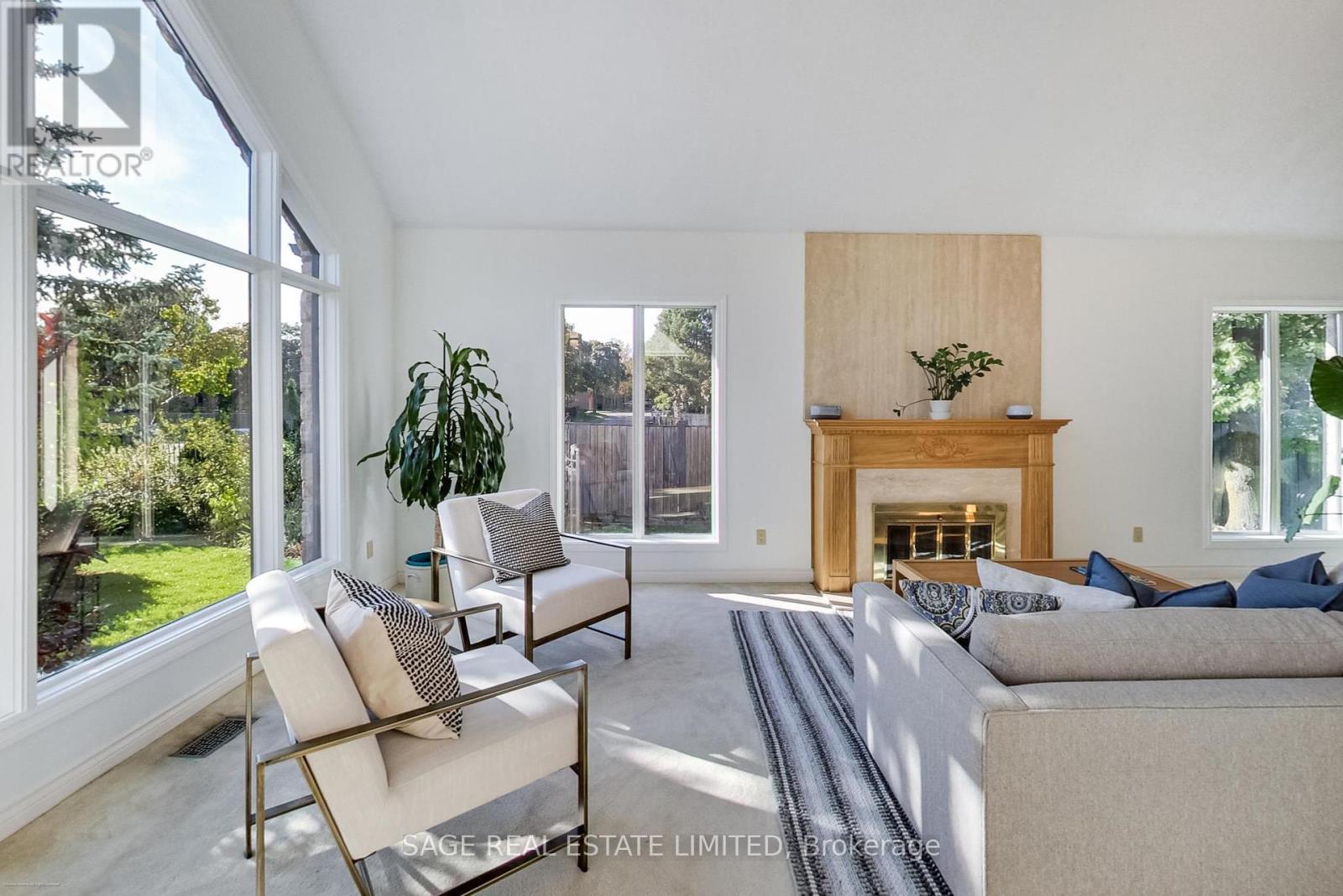 4143 Tapestry Trail, Mississauga, ON - Indoor Photo Showing Living Room With Fireplace