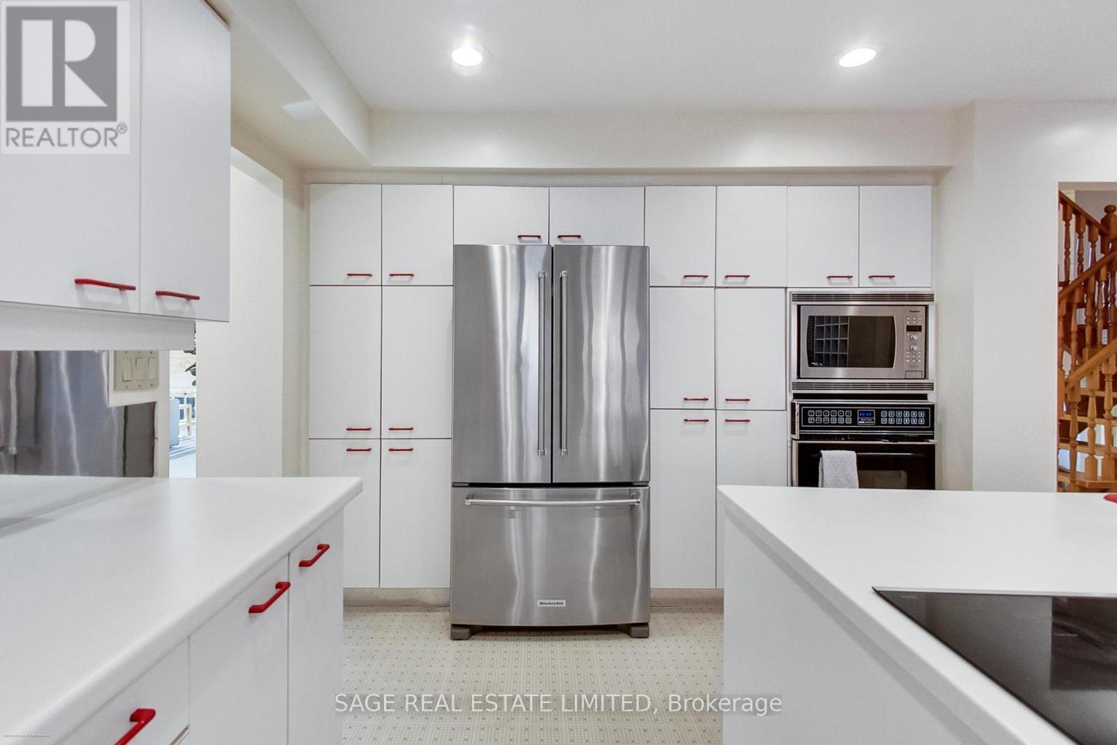 4143 Tapestry Trail, Mississauga, ON - Indoor Photo Showing Kitchen