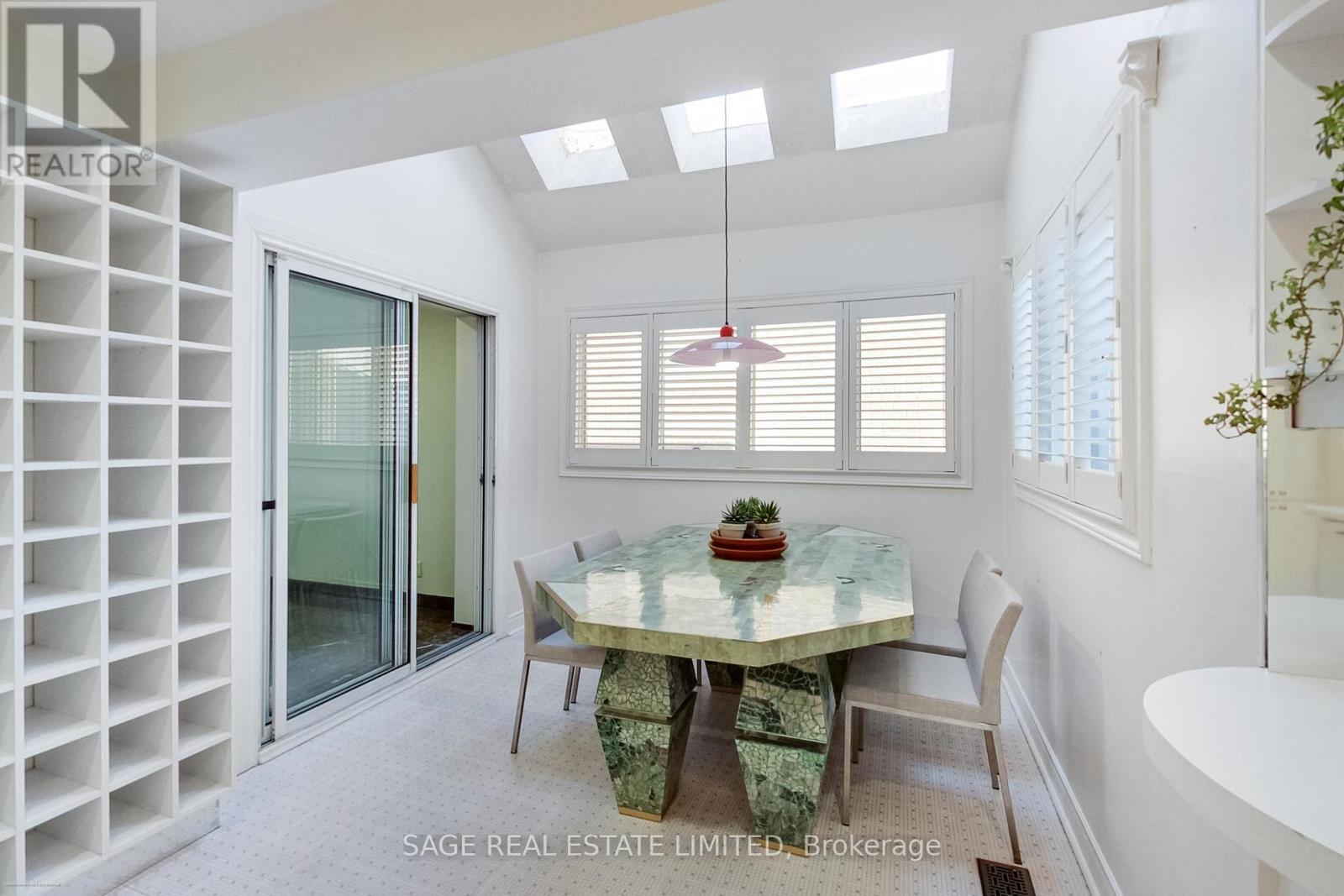 4143 Tapestry Trail, Mississauga, ON - Indoor Photo Showing Dining Room