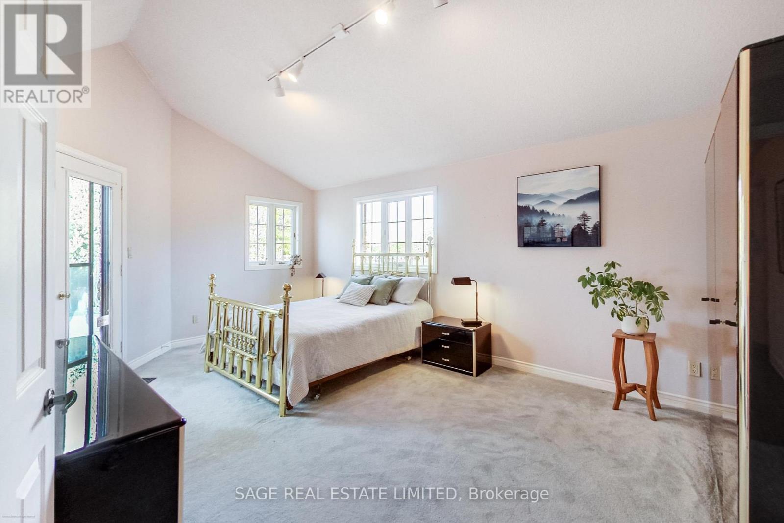 4143 Tapestry Trail, Mississauga, ON - Indoor Photo Showing Bedroom