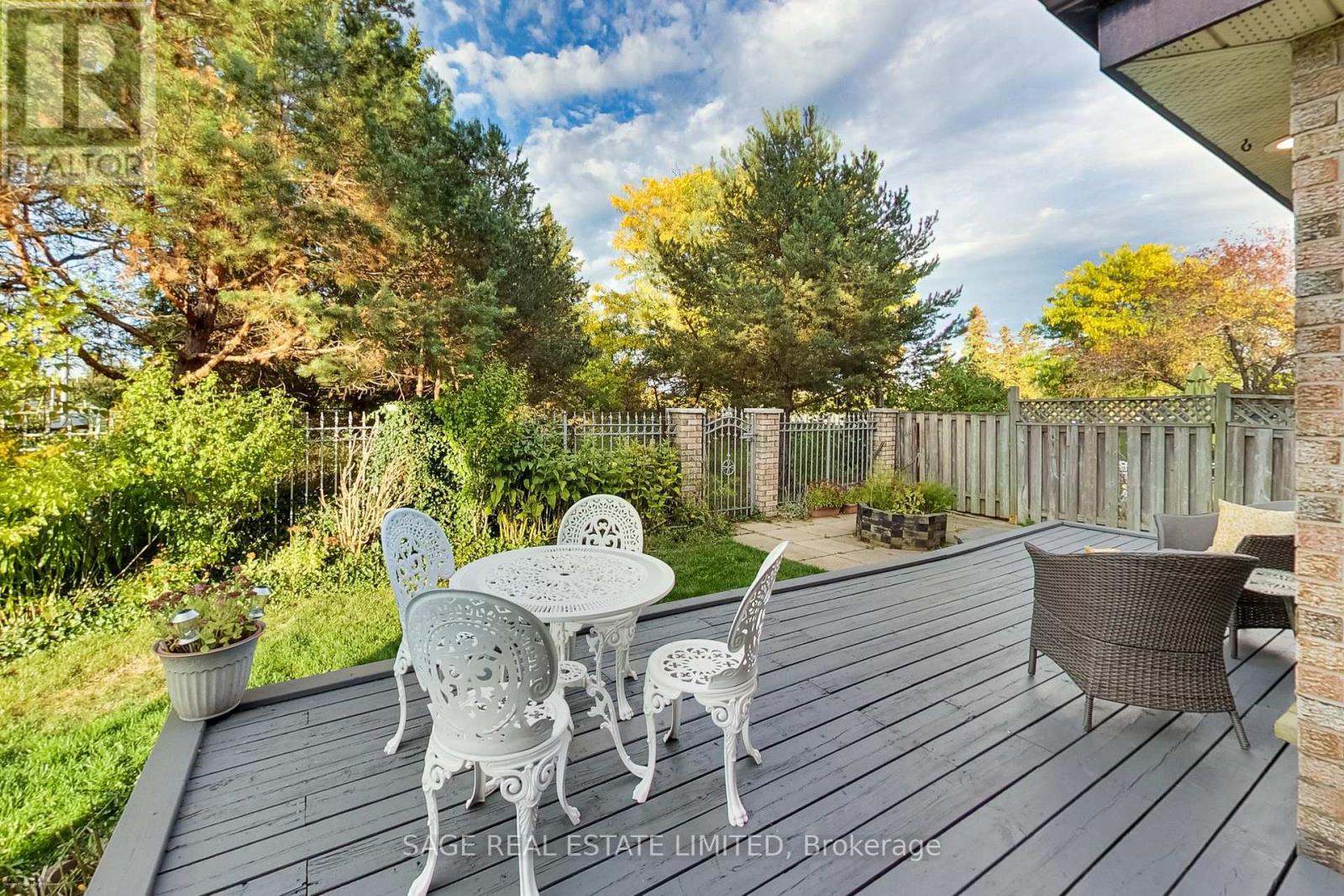 4143 Tapestry Trail, Mississauga, ON - Outdoor With Deck Patio Veranda
