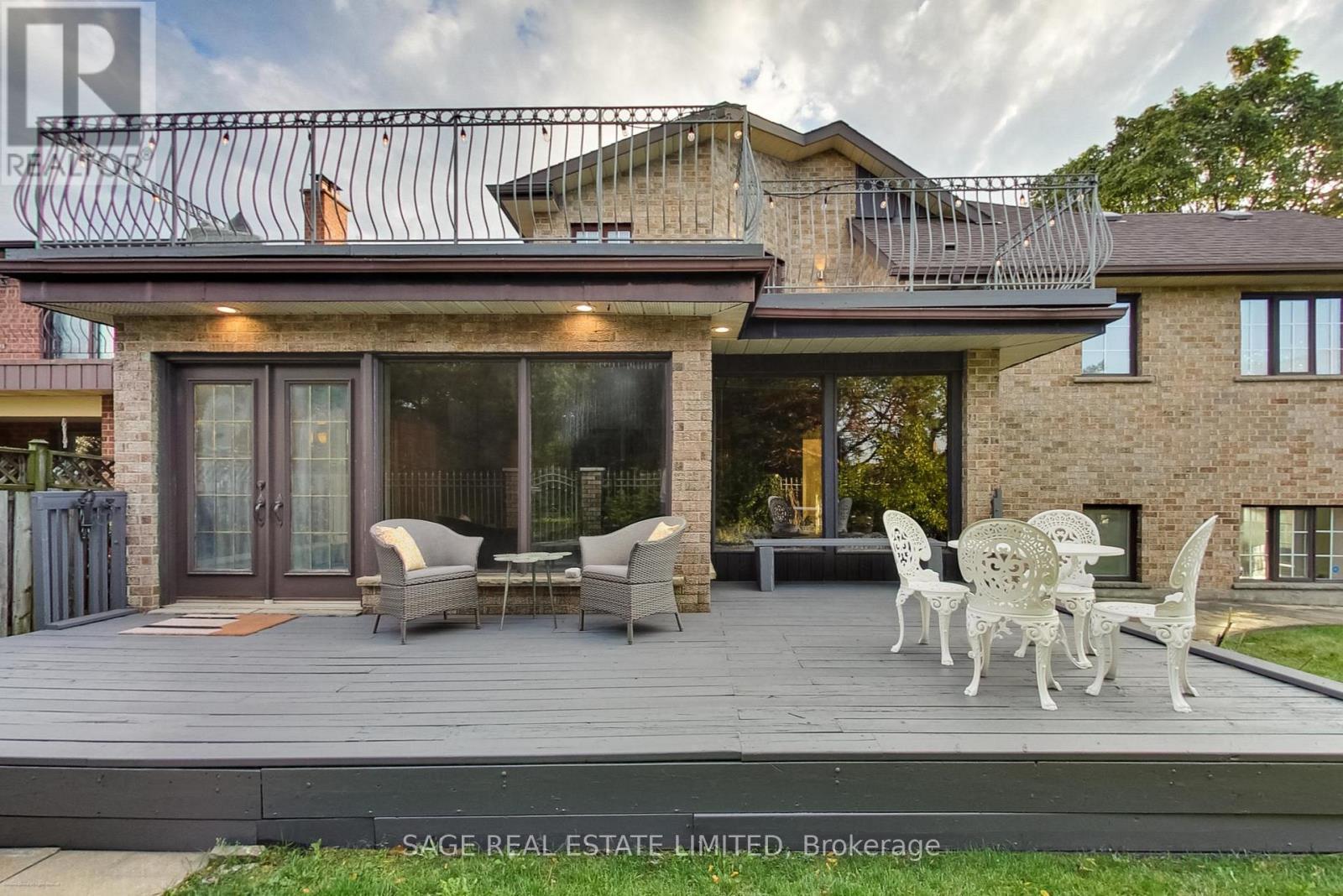 4143 Tapestry Trail, Mississauga, ON - Outdoor With Balcony With Deck Patio Veranda