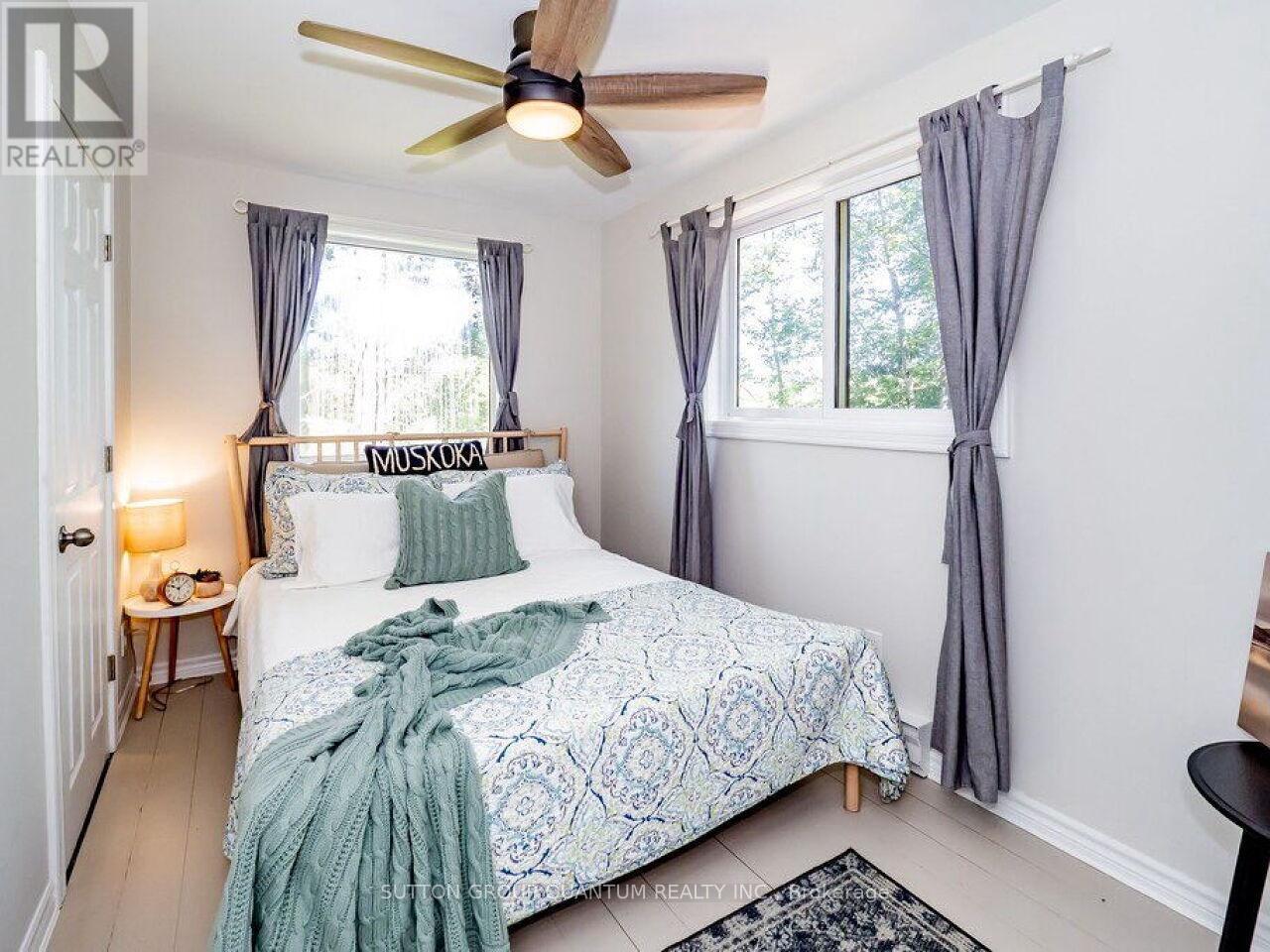 8 - 1006 Youngs Road, Muskoka Lakes, ON - Indoor Photo Showing Bedroom