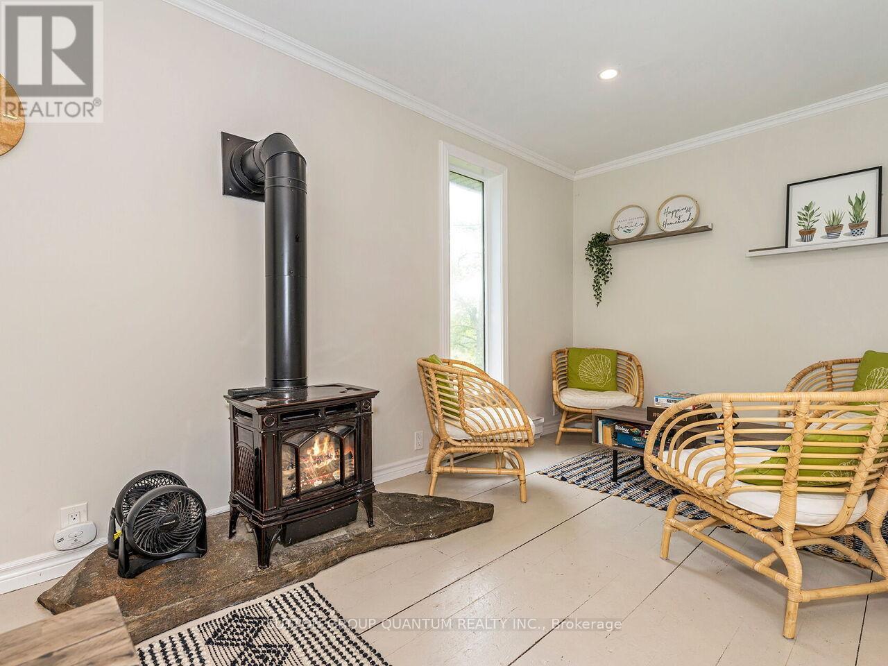 8 - 1006 Youngs Road, Muskoka Lakes, ON - Indoor