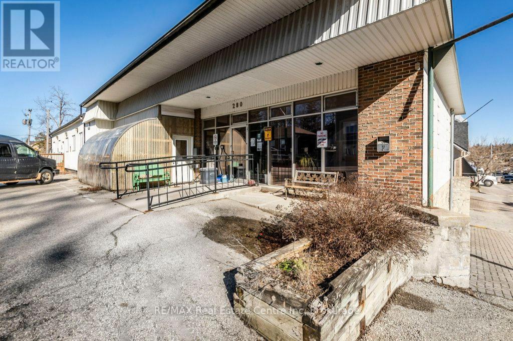 280 St Patrick Street W, Centre Wellington (Fergus), ON