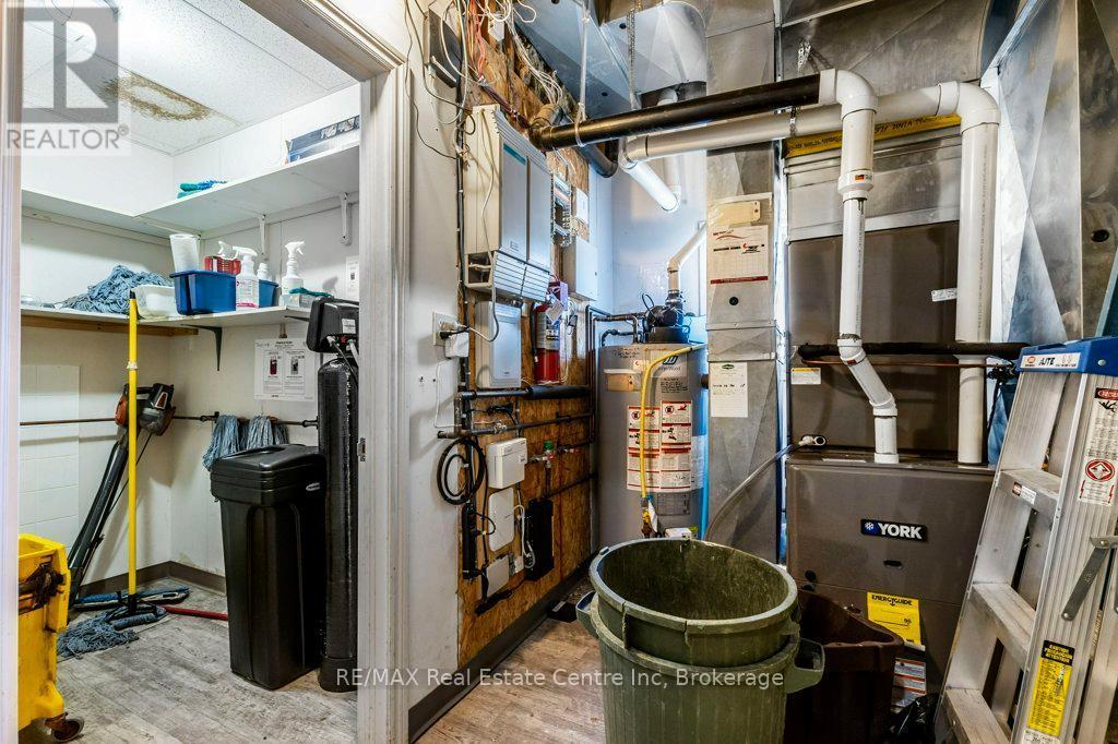 280 St Patrick Street W, Centre Wellington (Fergus), ON