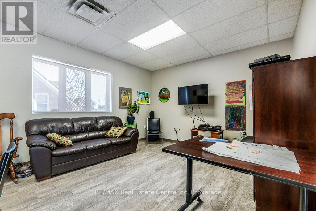 280 St Patrick Street W, Centre Wellington (Fergus), ON