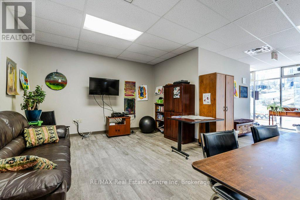 280 St Patrick Street W, Centre Wellington (Fergus), ON