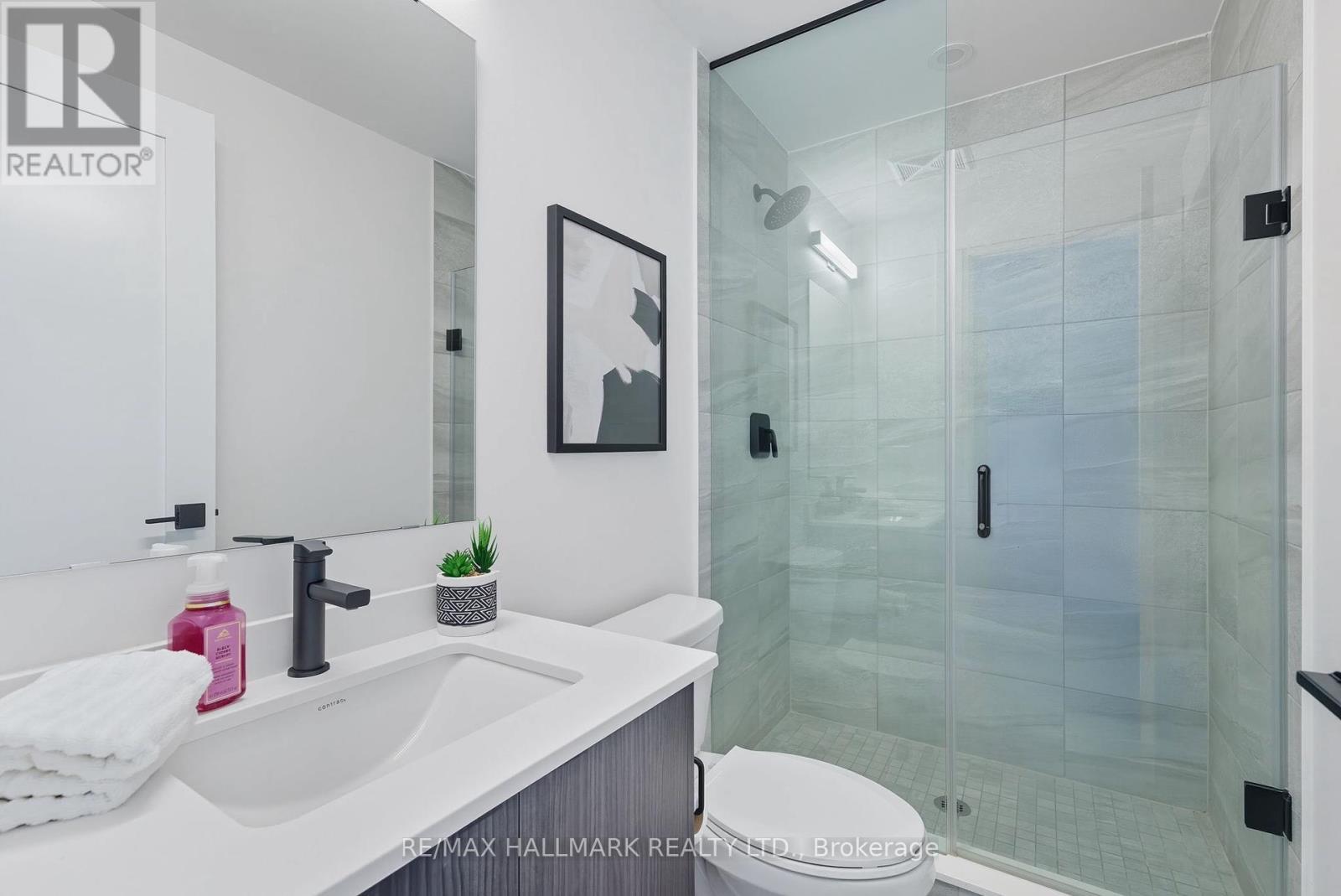 513 - 2369 Danforth Avenue, Toronto, ON - Indoor Photo Showing Bathroom
