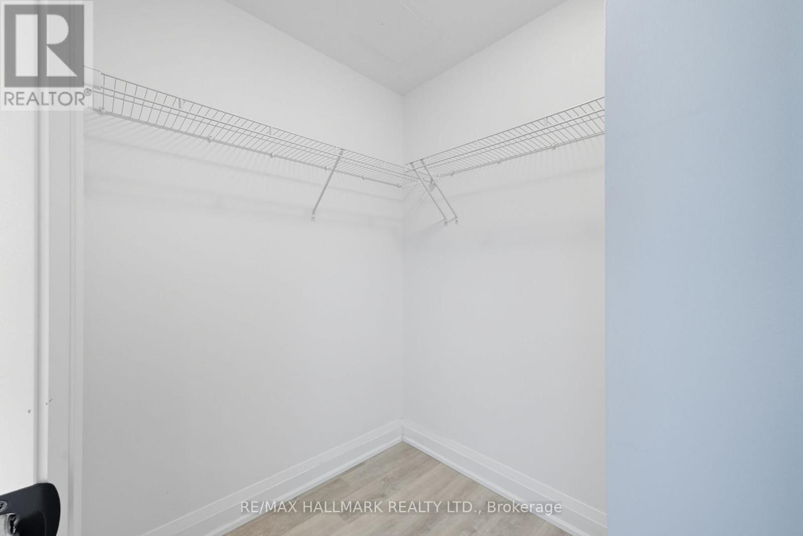 513 - 2369 Danforth Avenue, Toronto, ON - Indoor With Storage