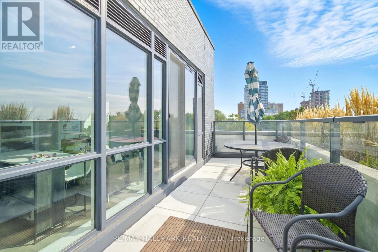 513 - 2369 Danforth Avenue, Toronto, ON - Outdoor With Balcony With Exterior