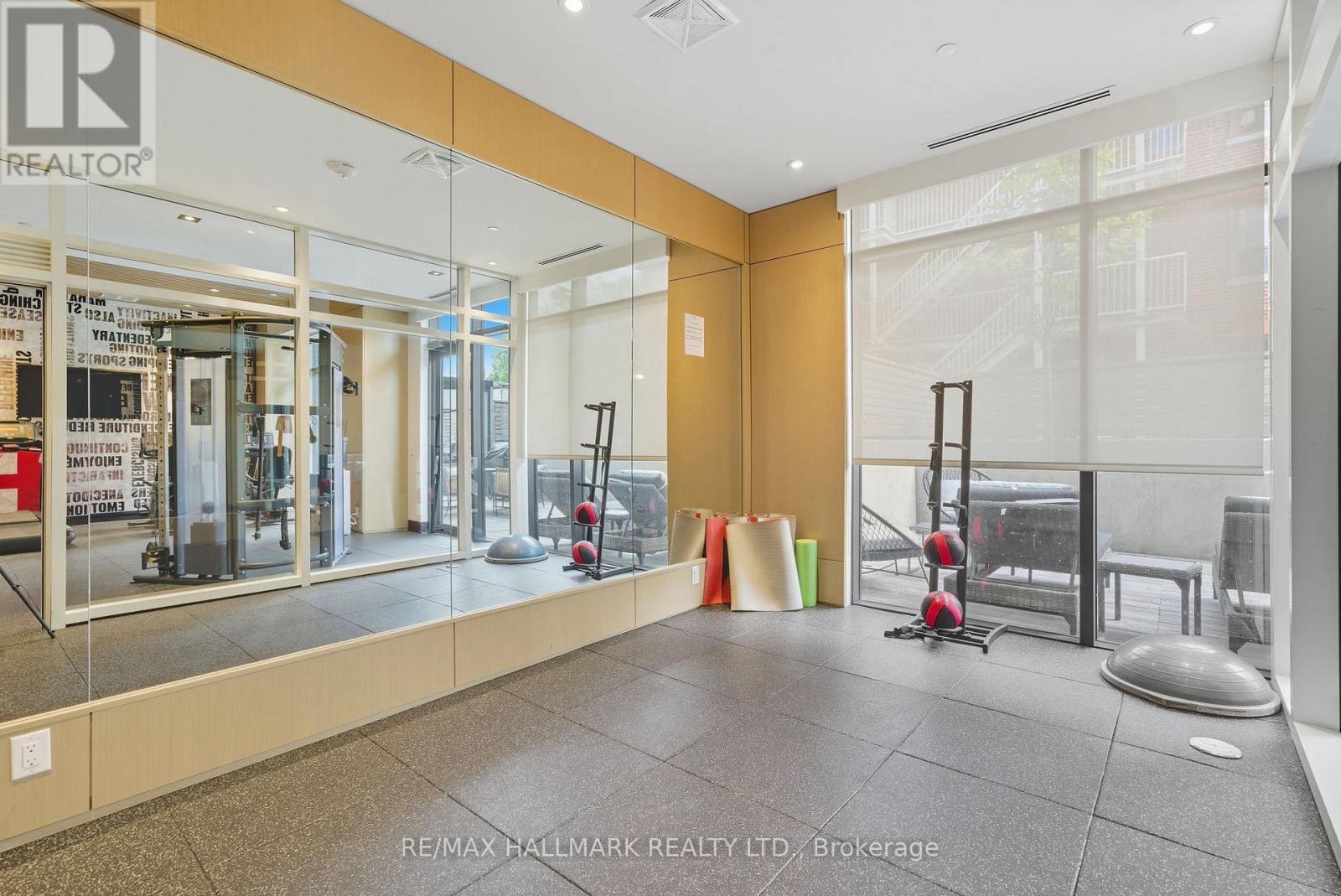 513 - 2369 Danforth Avenue, Toronto, ON - Indoor