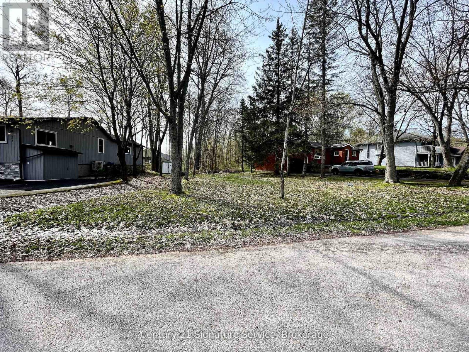 257 Robins Point Road, Tay, ON