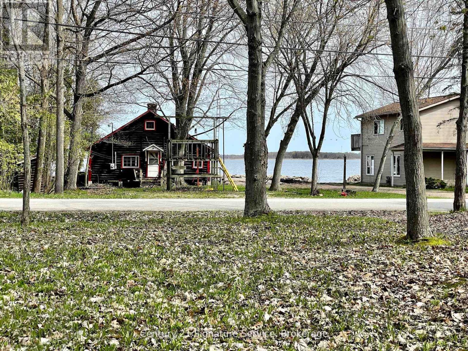 257 Robins Point Road, Tay, ON