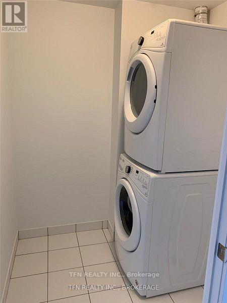 337 - 30 Shore Breeze Drive, Toronto, ON - Indoor Photo Showing Laundry Room