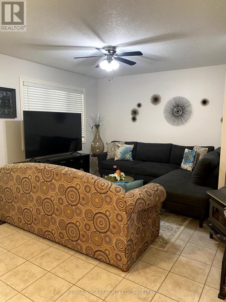 4875 Firelane 18, Port Colborne (Sherkston), ON - Indoor