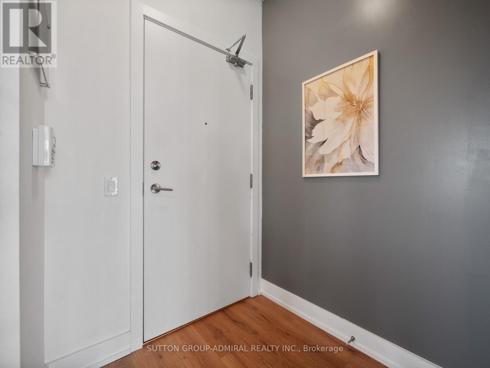 1005 - 128 Fairview Mall Drive, Toronto, ON - Indoor Photo Showing Other Room