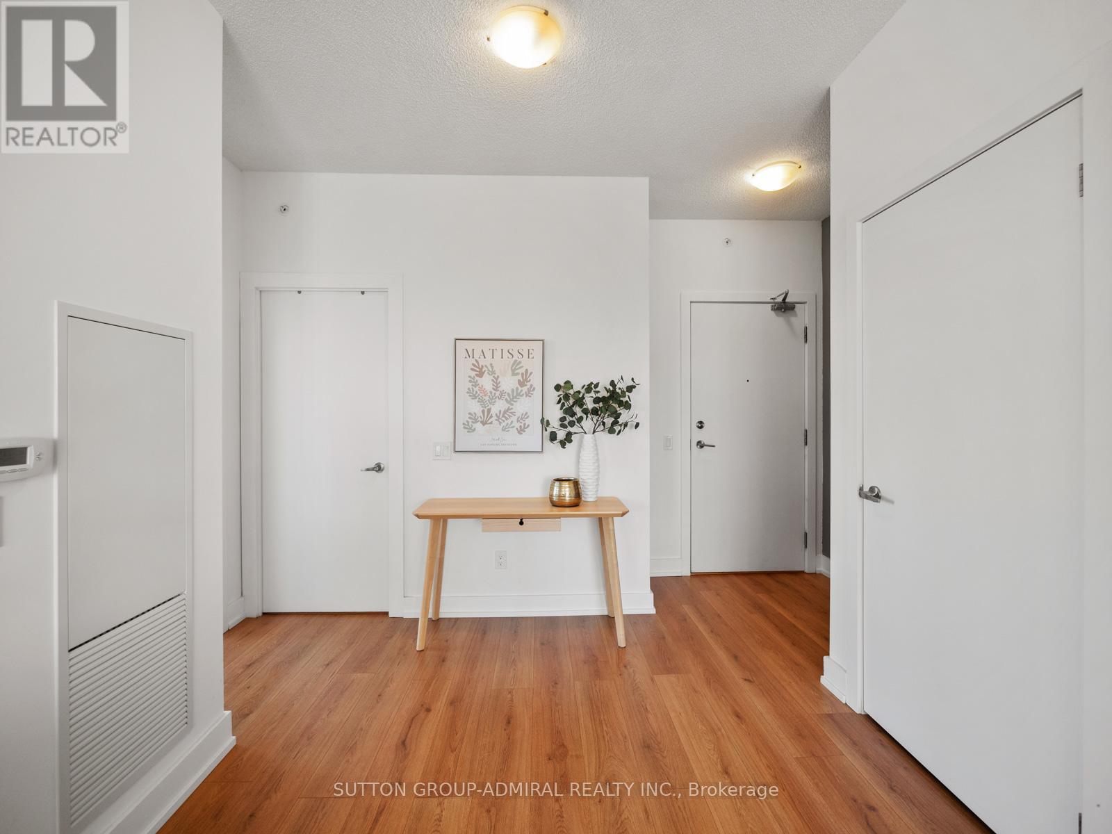 1005 - 128 Fairview Mall Drive, Toronto, ON - Indoor Photo Showing Other Room