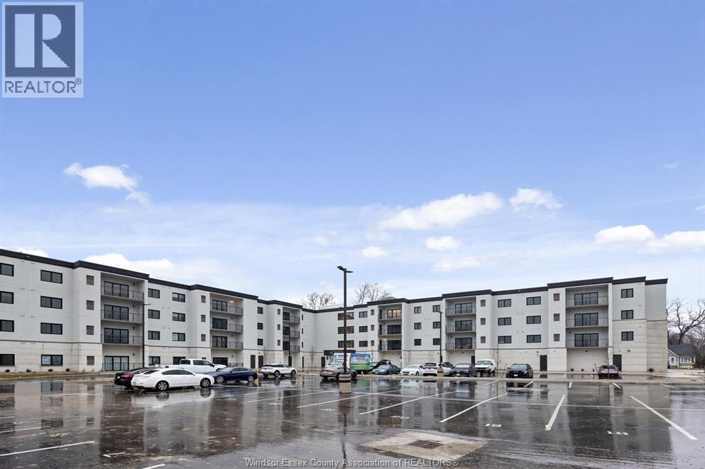 3817 Howard Unit# 408, Windsor, ON - Outdoor With Balcony With Facade
