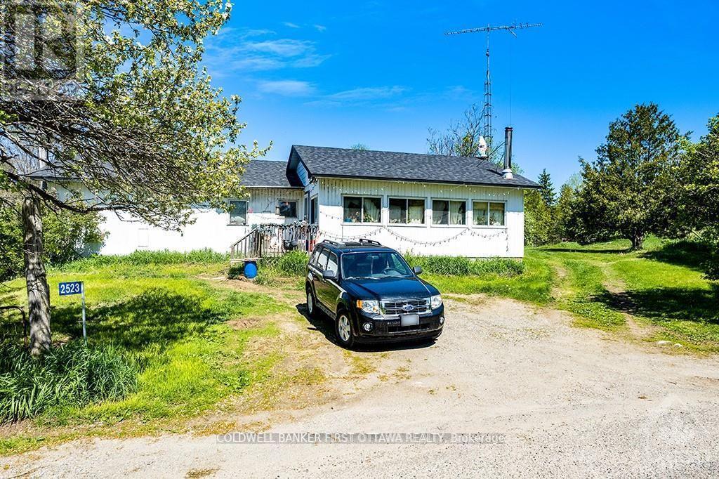 2523 Canonto Road, Frontenac (Frontenac North), ON - Outdoor