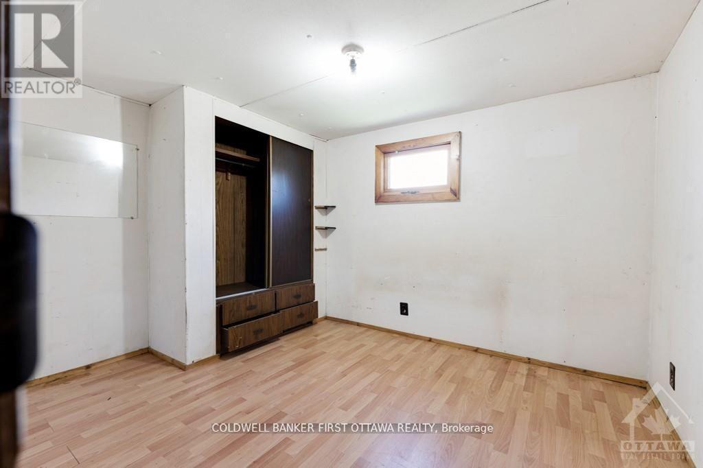 2523 Canonto Road, Frontenac (Frontenac North), ON - Indoor Photo Showing Other Room