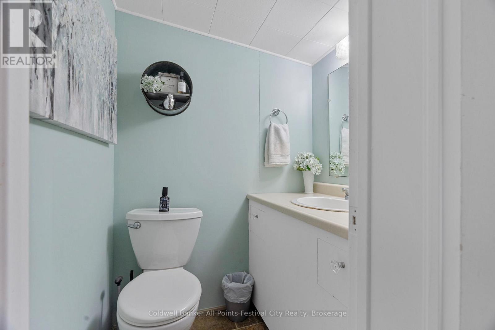 31 Victoria Street S, Goderich (Goderich (Town)), ON - Indoor Photo Showing Bathroom