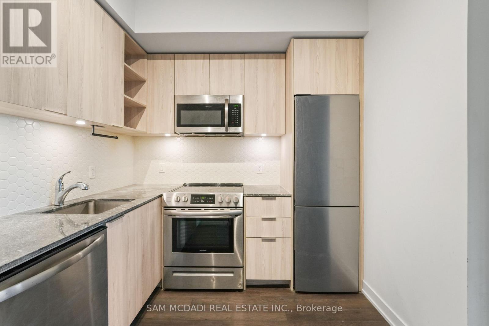 1503 - 30 Ordnance Street, Toronto, ON - Indoor Photo Showing Kitchen With Stainless Steel Kitchen With Upgraded Kitchen