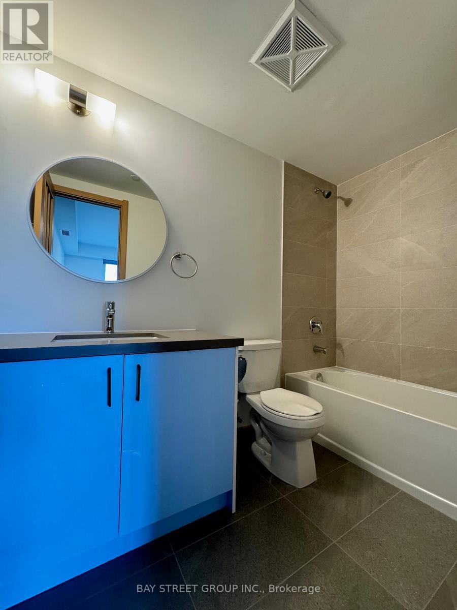 710 - 3429 Sheppard Avenue E, Toronto, ON - Indoor Photo Showing Bathroom