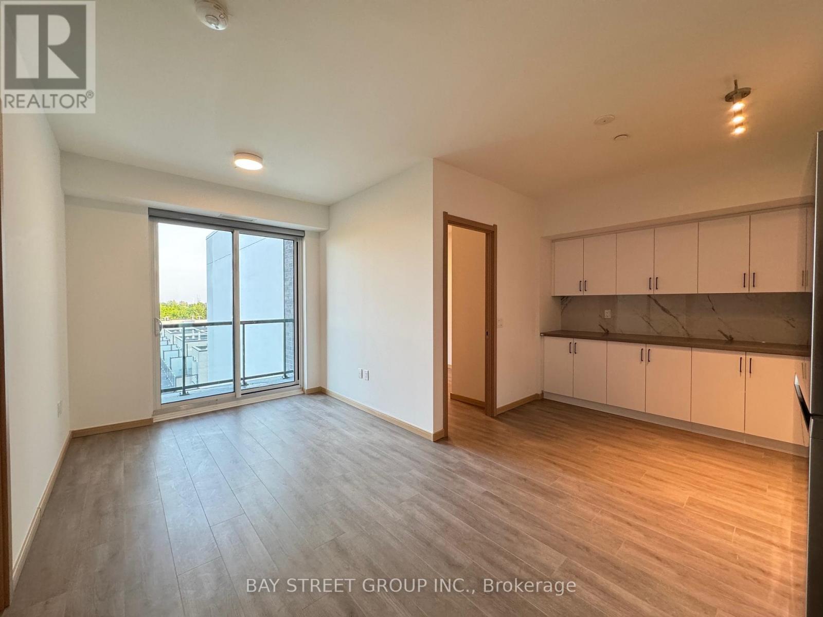 710 - 3429 Sheppard Avenue E, Toronto, ON - Indoor