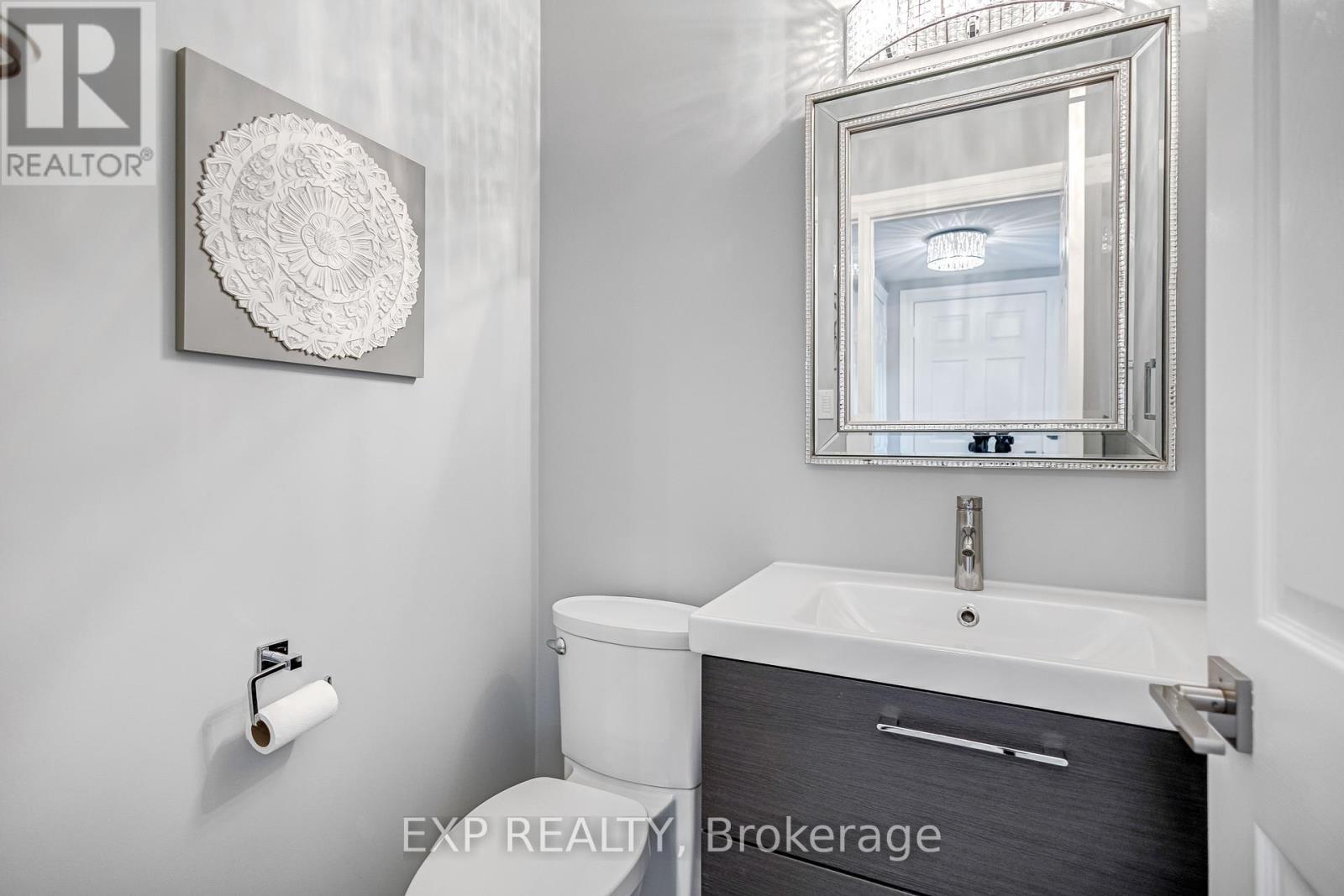 2403 Whitehorn Drive, Burlington, ON - Indoor Photo Showing Bathroom