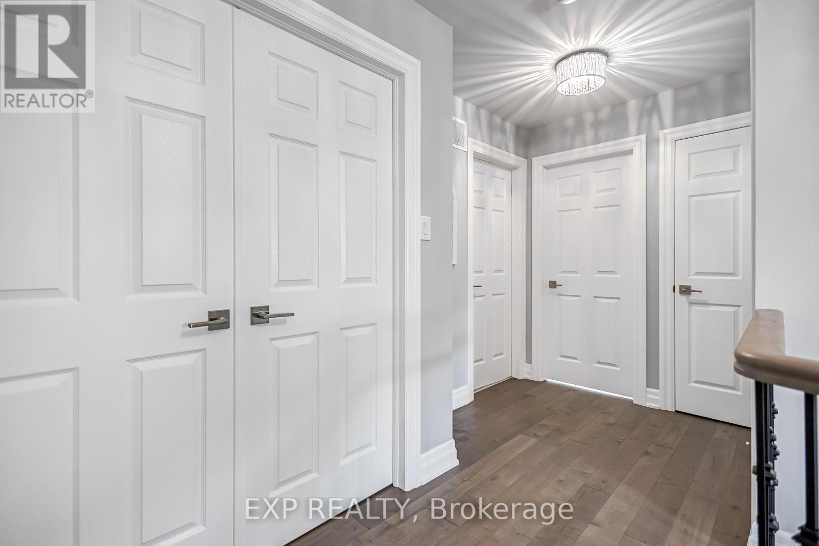 2403 Whitehorn Drive, Burlington, ON - Indoor Photo Showing Other Room