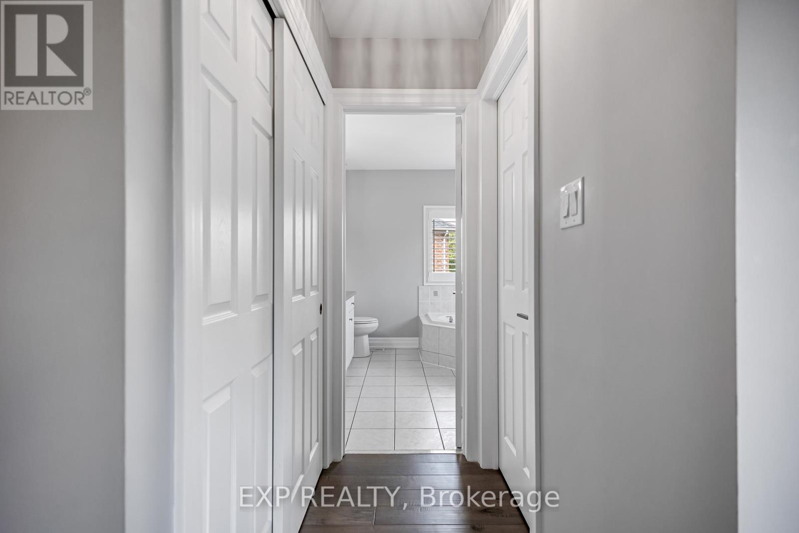 2403 Whitehorn Drive, Burlington, ON - Indoor Photo Showing Other Room