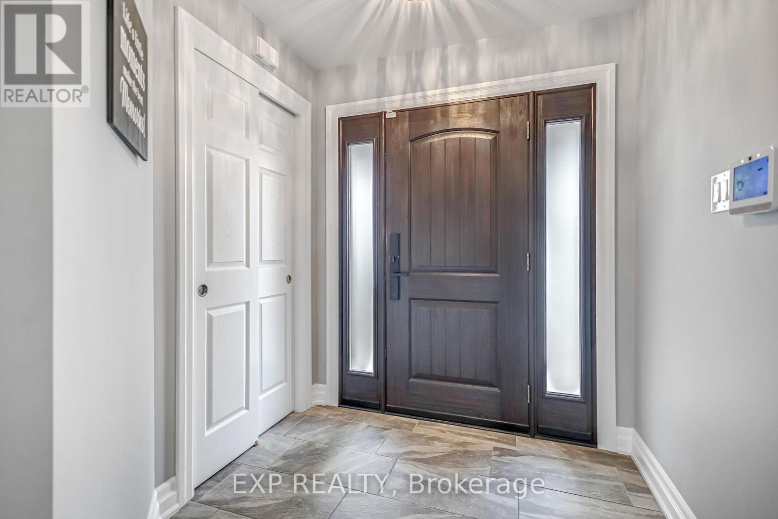 2403 Whitehorn Drive, Burlington, ON - Indoor Photo Showing Other Room