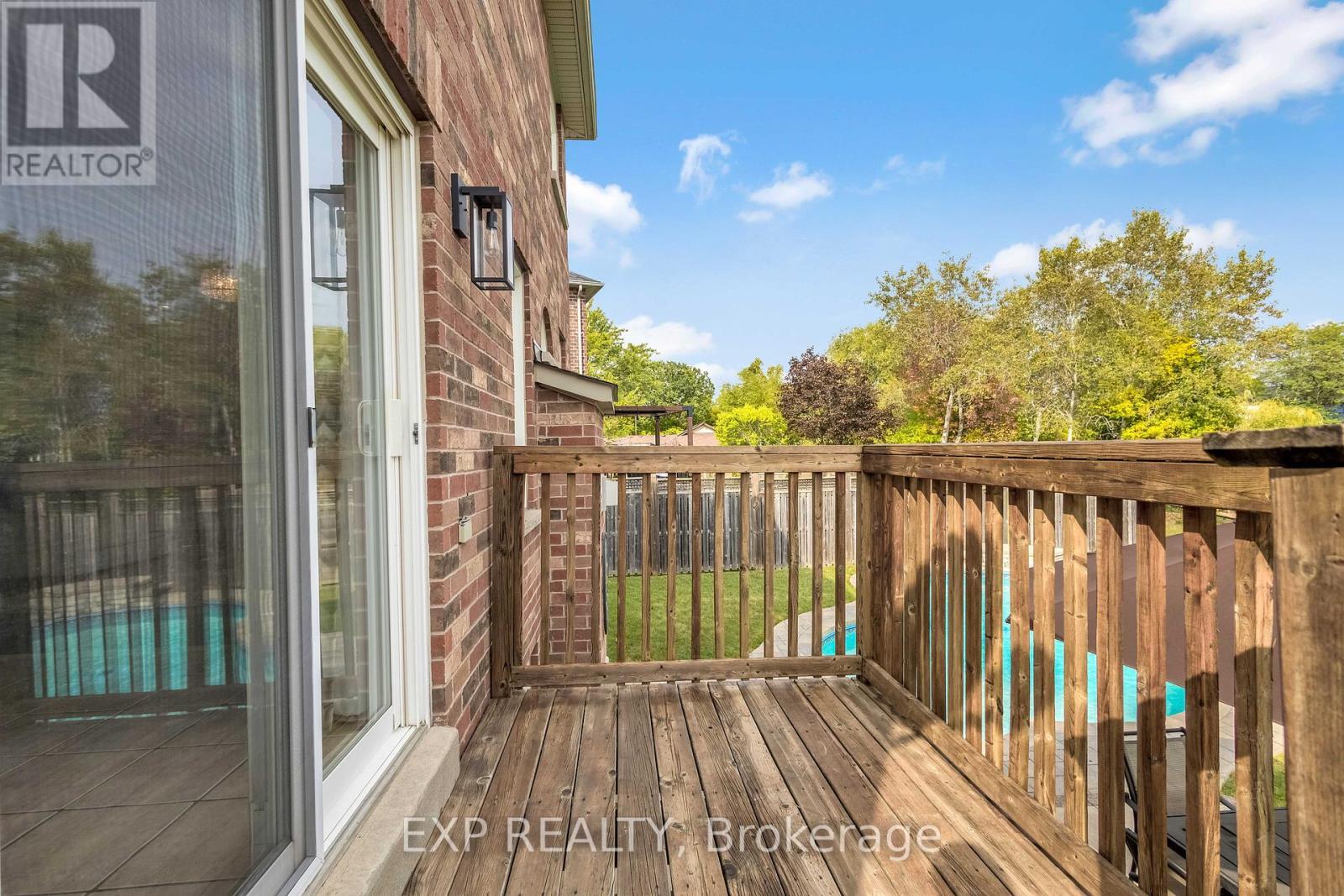2403 Whitehorn Drive, Burlington, ON - Outdoor