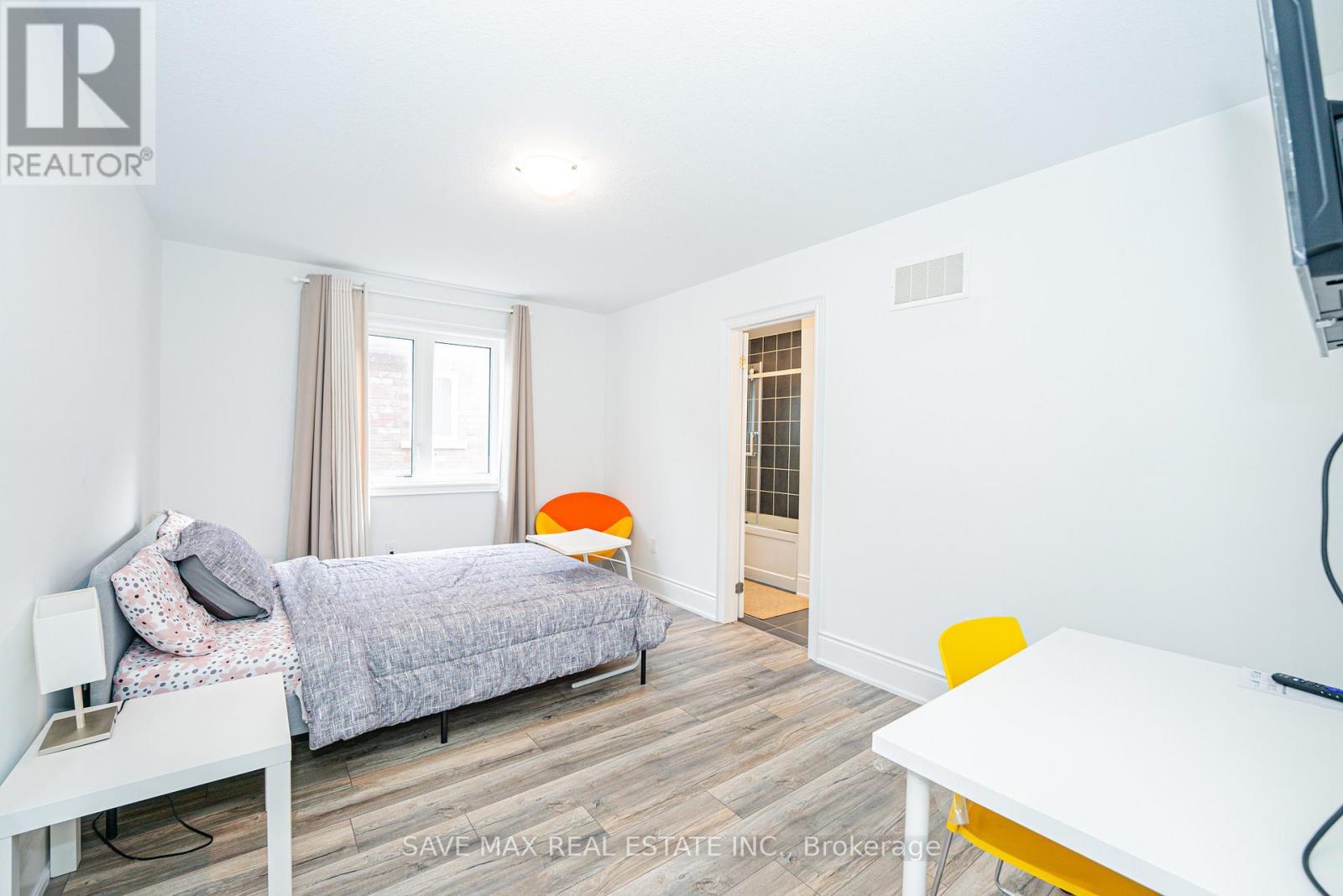 86 Sunset Way, Thorold, ON - Indoor Photo Showing Bedroom