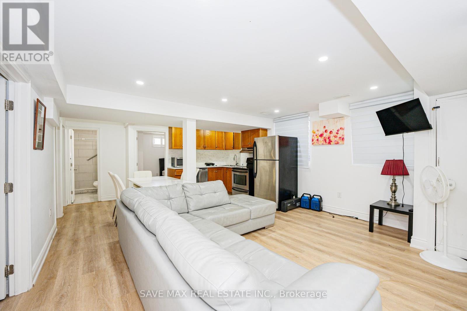 86 Sunset Way, Thorold, ON - Indoor Photo Showing Living Room